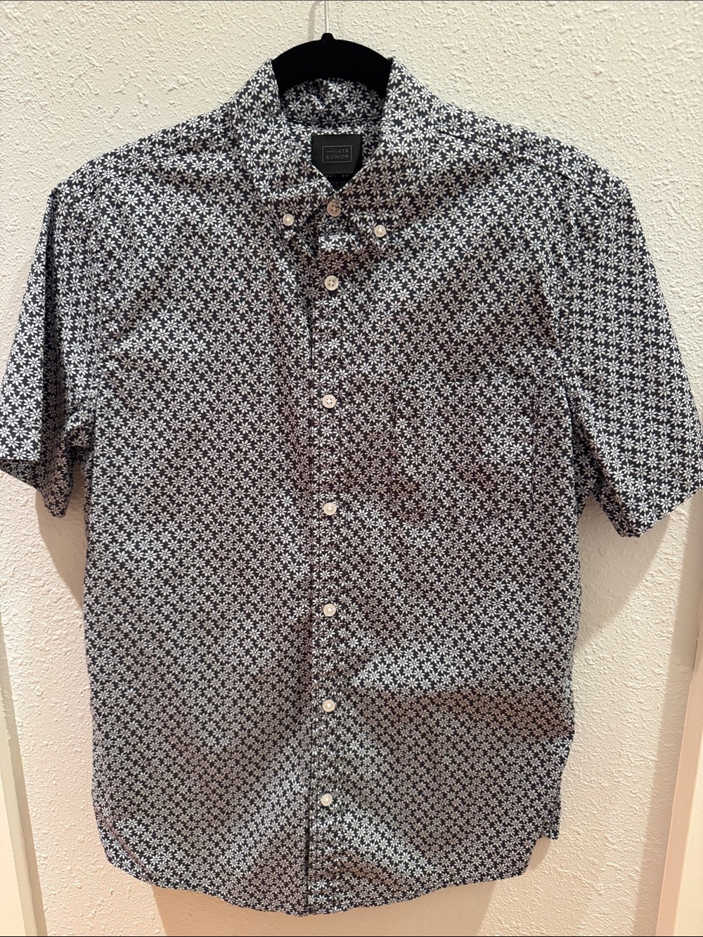 14th & Union Navy Blue and Light blue Short Sleeve Button-Down Shirt